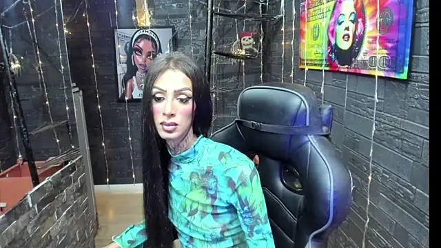 kissingdevil online show from March 4, 2026, 8:37 pm