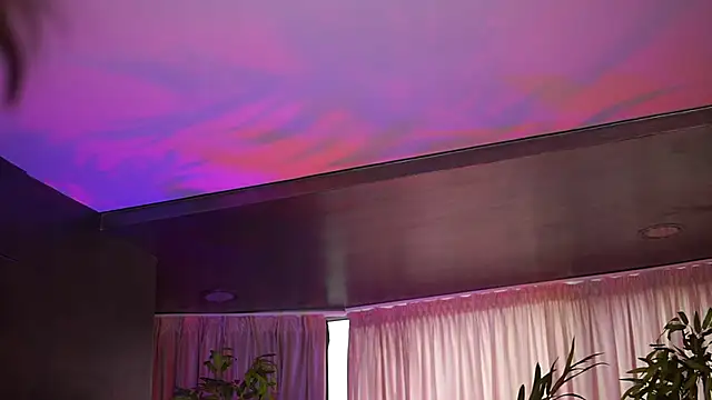 HotSkinnyX online show from November 30, 2025, 9:02 am