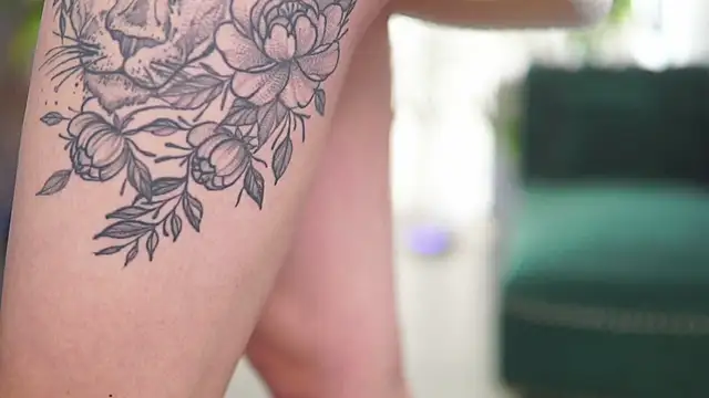 HotSkinnyX online show from January 13, 2026, 9:36 am