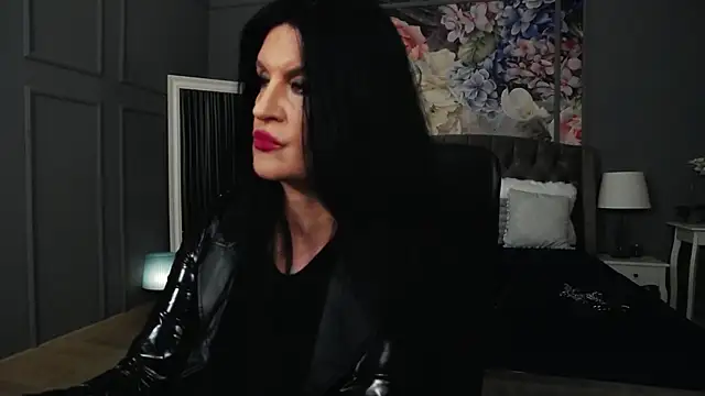 Snapshot of DomMelissaW chatting on October 28, 2025, 9:17 pm DomMelissaW online show from October 28, 2025, 9:17 pm