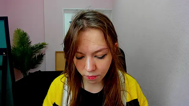 Persephoni online show from September 18, 2025, 10:28 am