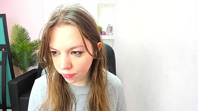 Persephoni online show from December 13, 2025, 8:47 pm