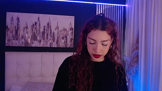 LiaVillalobos online show from April 16, 2026, 2:40 pm