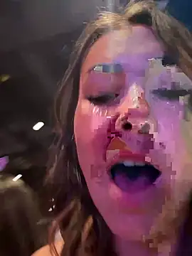 LeaGambit   online show from January 28, 2025, 8:04 pm