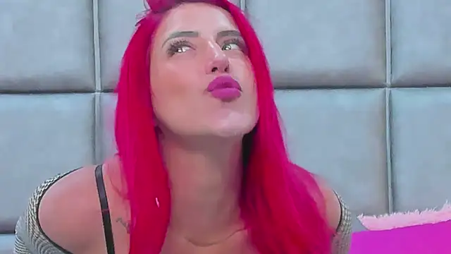 AllissaBrowm online show from January 21, 2025, 8:43 pm