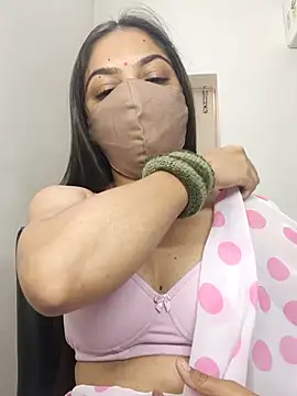 Snapshot of _desigori chatting on February 7, 2026, 3:32 am desigori online show from February 7, 2026, 3:32 am