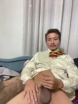 Satinshirt1992 online show from December 16, 2025, 3:50 pm