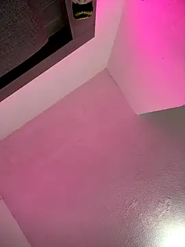 Cherrynoa online show from December 4, 2025, 7:06 am