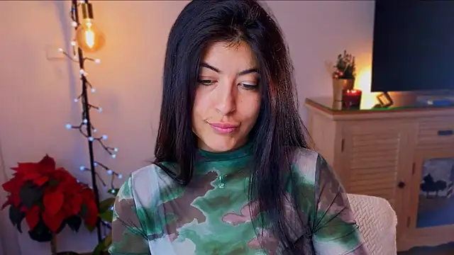 Snapshot of anabelcurvy chatting on December 6, 2024, 3:44 pm anabelcurvy online show from December 6, 2024, 3:44 pm