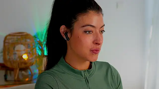 anabelcurvy online show from December 18, 2025, 2:12 pm