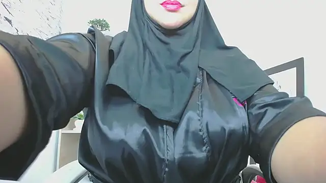 Snapshot of Jameela chatting on January 27, 2025, 12:12 am Jameela online show from January 27, 2025, 12:12 am