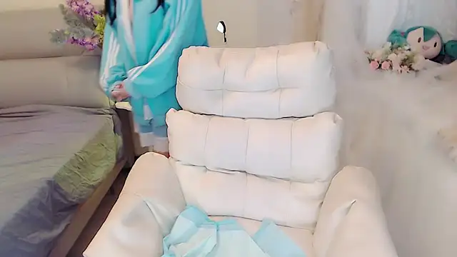 Snapshot of yoyoyo_99 chatting on February 25, 2026, 3:38 am yoyoyo 99 online show from February 25, 2026, 3:38 am