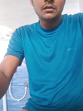 Snapshot of Itsdesi_boy chatting on December 4, 2025, 3:05 am Itsdesi boy online show from December 4, 2025, 3:05 am