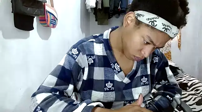 Snapshot of angelamarie1 chatting on March 22, 2025, 12:57 pm angelamarie1 online show from March 22, 2025, 12:57 pm