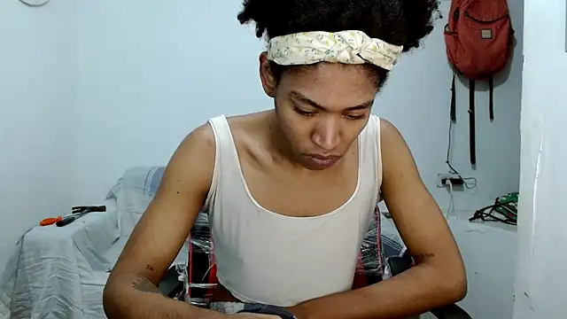 Snapshot of angelamarie1 chatting on October 4, 2025, 12:47 pm angelamarie1 online show from October 4, 2025, 12:47 pm