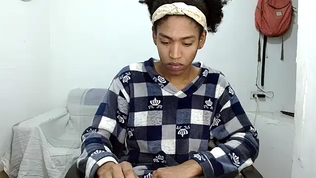 Snapshot of angelamarie1 chatting on October 14, 2025, 2:45 am angelamarie1 online show from October 14, 2025, 2:45 am