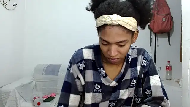 Snapshot of angelamarie1 chatting on October 15, 2025, 11:10 am angelamarie1 online show from October 15, 2025, 11:10 am