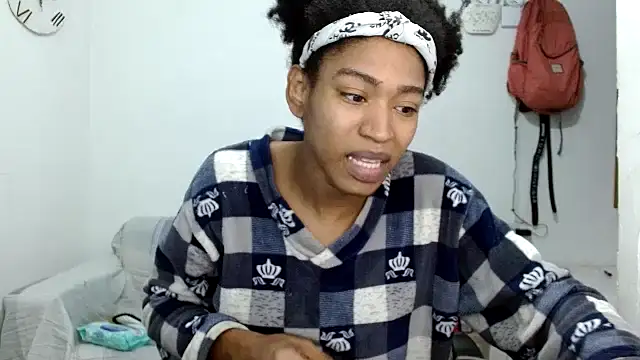 Snapshot of angelamarie1 chatting on October 21, 2025, 12:22 am angelamarie1 online show from October 21, 2025, 12:22 am