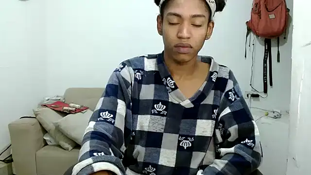 Snapshot of angelamarie1 chatting on November 27, 2025, 1:51 am angelamarie1 online show from November 27, 2025, 1:51 am