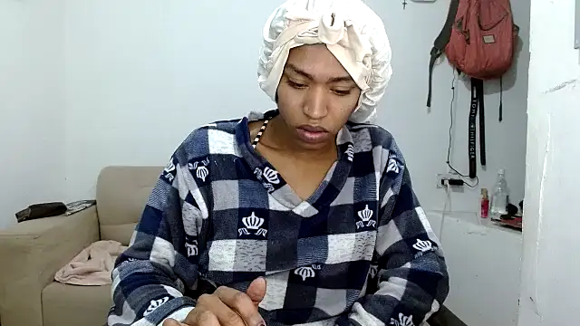 Snapshot of angelamarie1 chatting on December 4, 2025, 12:42 am angelamarie1 online show from December 4, 2025, 12:42 am