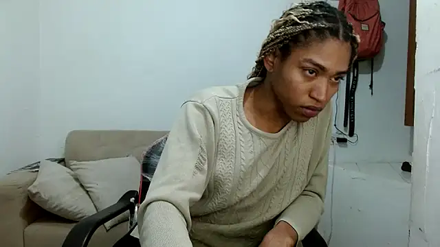 Snapshot of angelamarie1 chatting on December 18, 2025, 4:07 am angelamarie1 online show from December 18, 2025, 4:07 am