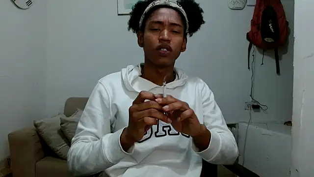 Snapshot of angelamarie1 chatting on February 18, 2026, 1:45 am angelamarie1 online show from February 18, 2026, 1:45 am