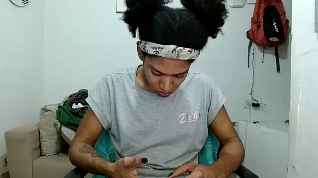 Snapshot of angelamarie1 chatting on March 3, 2026, 5:35 am angelamarie1 online show from March 3, 2026, 5:35 am