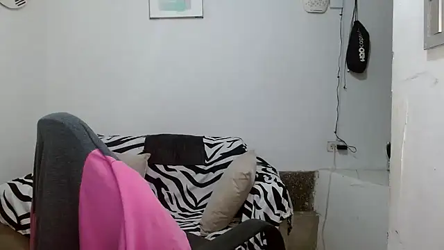 Snapshot of angelamarie1 chatting on March 27, 2026, 10:37 am angelamarie1 online show from March 27, 2026, 10:37 am