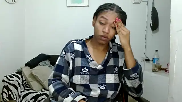 Snapshot of angelamarie1 chatting on April 10, 2026, 12:10 pm angelamarie1 online show from April 10, 2026, 12:10 pm