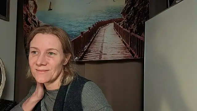 Snapshot of Lola_Belgium chatting on April 20, 2026, 4:10 pm Lola Belgium online show from April 20, 2026, 4:10 pm