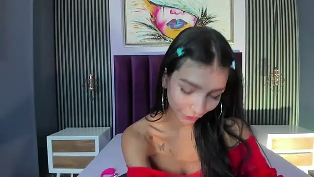 LauraAristizabal online show from February 12, 2025, 4:00 pm