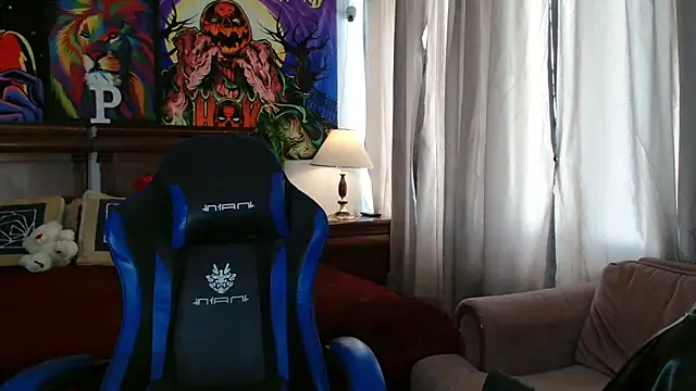 MINI Petite online show from January 9, 2025, 8:44 pm