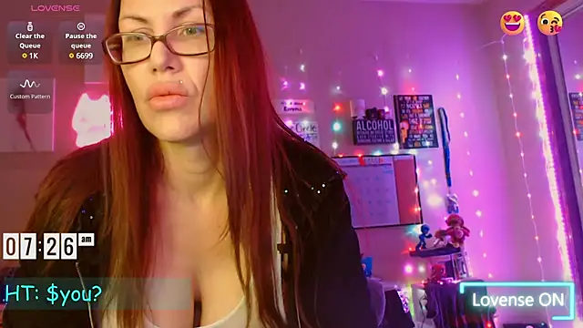Snapshot of EmmaIsHere chatting on January 8, 2025, 2:25 pm EmmaIsHere online show from January 8, 2025, 2:25 pm