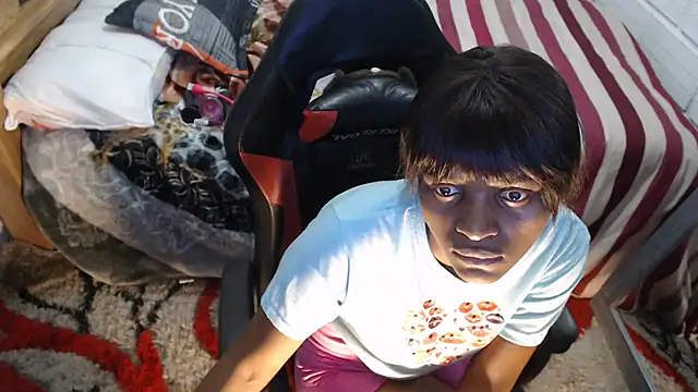 sexyjustin202 online show from December 23, 2025, 2:09 am