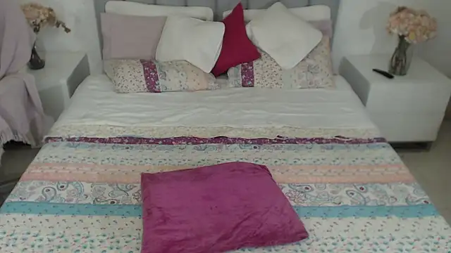 Snapshot of X6uldv8xdollxxx chatting on October 18, 2025, 2:03 am X6uldv8xdollxxx online show from October 18, 2025, 2:03 am