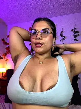 kittylu   online show from November 6, 2025, 2:01 am