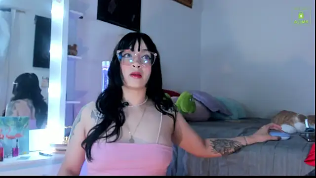 Snapshot of miaa-lee chatting on November 18, 2025, 1:44 am miaa-lee online show from November 18, 2025, 1:44 am