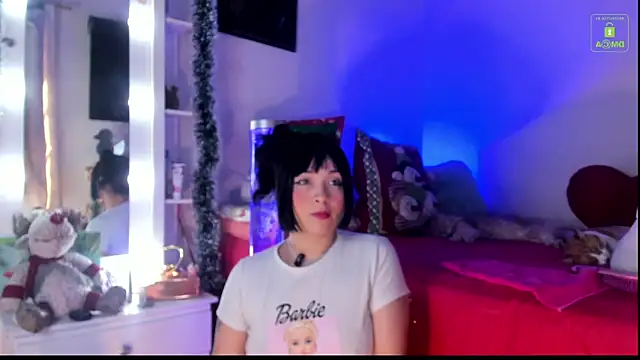 Snapshot of miaa-lee chatting on December 14, 2025, 5:51 pm miaa-lee online show from December 14, 2025, 5:51 pm