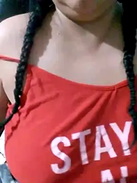 Mamilinda18 online show from November 28, 2025, 4:04 am