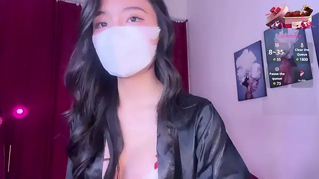 alaia-EDP online show from January 5, 2025, 3:13 pm