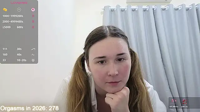 Snapshot of MaryHillx chatting on April 21, 2026, 1:42 am MaryHillx online show from April 21, 2026, 1:42 am