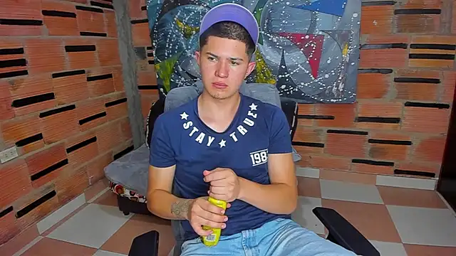 Snapshot of patrik_027 chatting on January 29, 2025, 7:00 pm patrik 027 online show from January 29, 2025, 7:00 pm