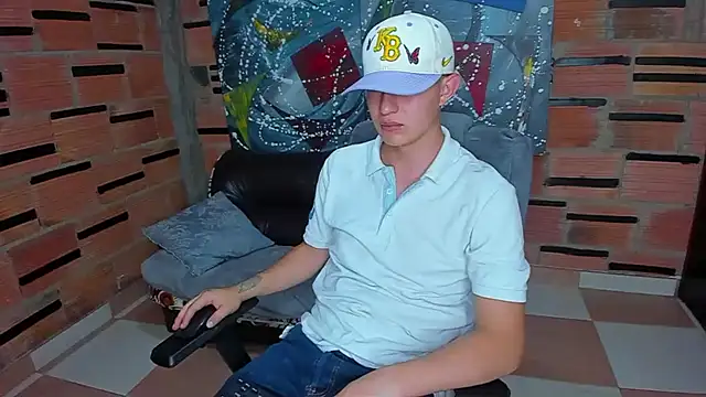 Snapshot of patrik_027 chatting on February 1, 2025, 10:13 pm patrik 027 online show from February 1, 2025, 10:13 pm