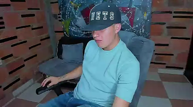 Snapshot of patrik_027 chatting on February 3, 2025, 10:43 pm patrik 027 online show from February 3, 2025, 10:43 pm