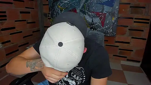 Snapshot of patrik_027 chatting on February 12, 2025, 10:26 pm patrik 027 online show from February 12, 2025, 10:26 pm