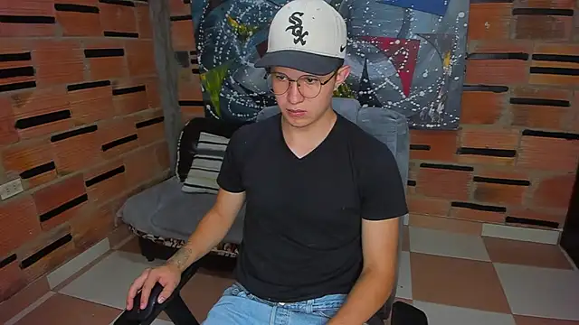 Snapshot of patrik_027 chatting on February 15, 2025, 1:05 pm patrik 027 online show from February 15, 2025, 1:05 pm