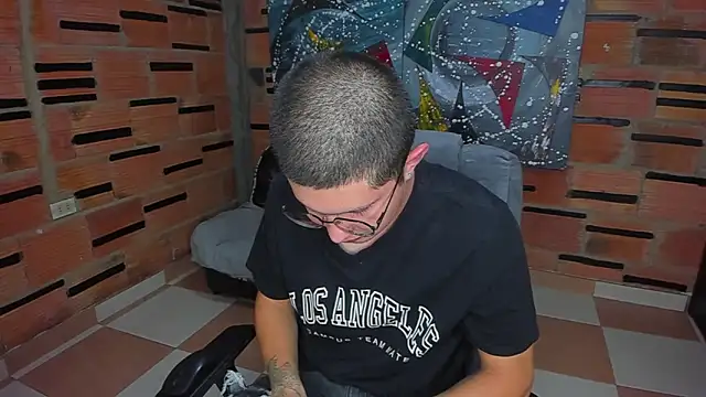 Snapshot of patrik_027 chatting on February 19, 2025, 11:46 pm patrik 027 online show from February 19, 2025, 11:46 pm