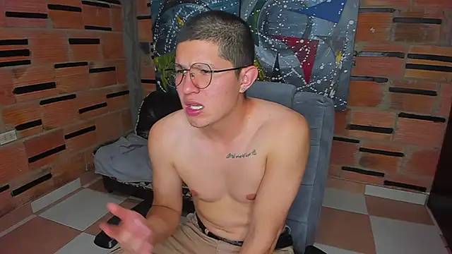 Snapshot of patrik_027 chatting on February 20, 2025, 5:29 pm patrik 027 online show from February 20, 2025, 5:29 pm