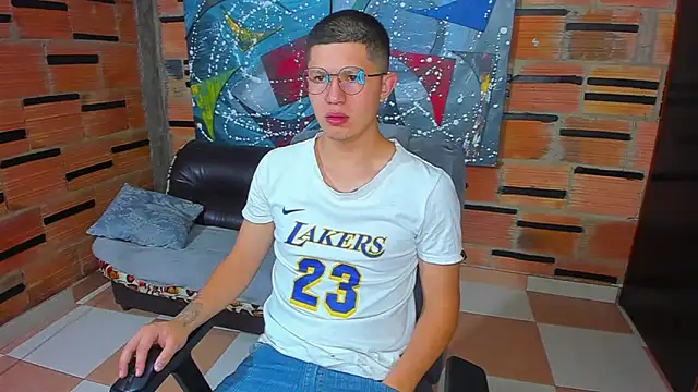 Snapshot of patrik_027 chatting on February 26, 2025, 1:08 pm patrik 027 online show from February 26, 2025, 1:08 pm