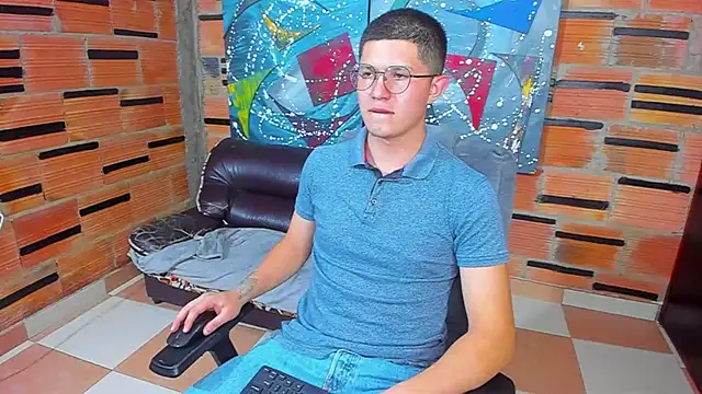 Snapshot of patrik_027 chatting on March 3, 2025, 7:49 pm patrik 027 online show from March 3, 2025, 7:49 pm